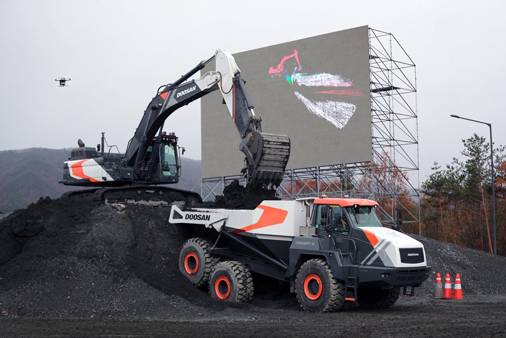 Concept-X unmanned excavator and wheel loader