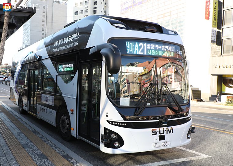 Seoul late-night autonomous bus A21 (Hyundai Elec City)