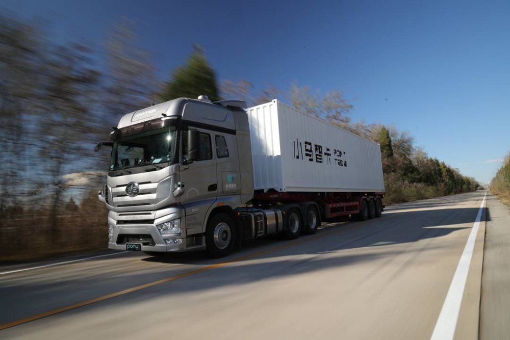 PonyTron L4 truck (FAW Jiefang J7)