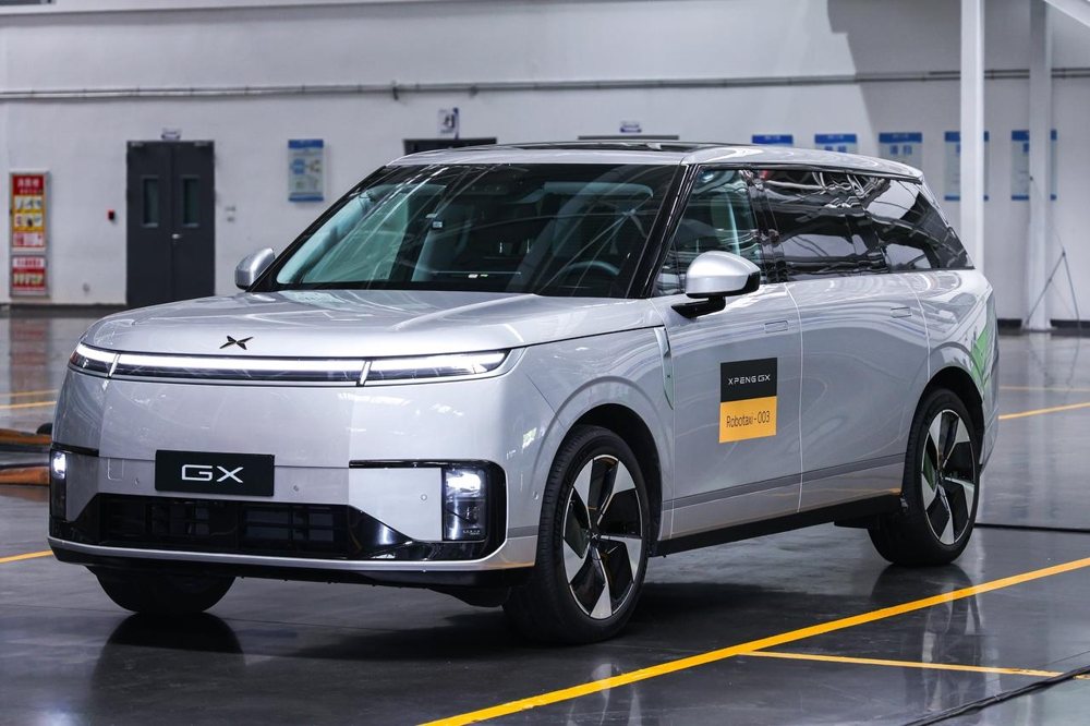 XPeng Yoyo robotaxi (GX-based)