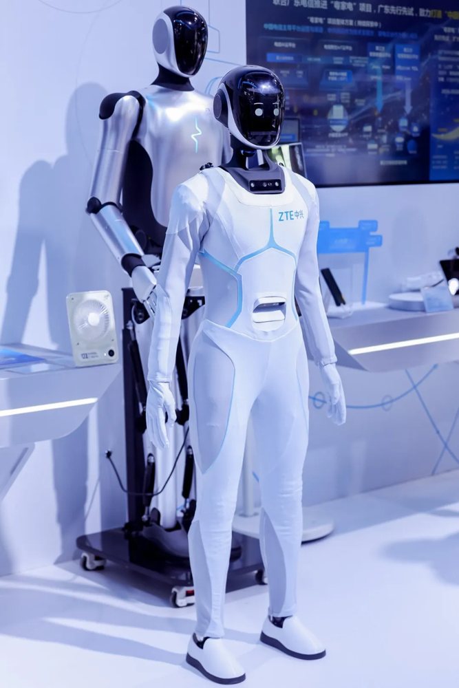 ZTE Xingzai (中兴星仔)