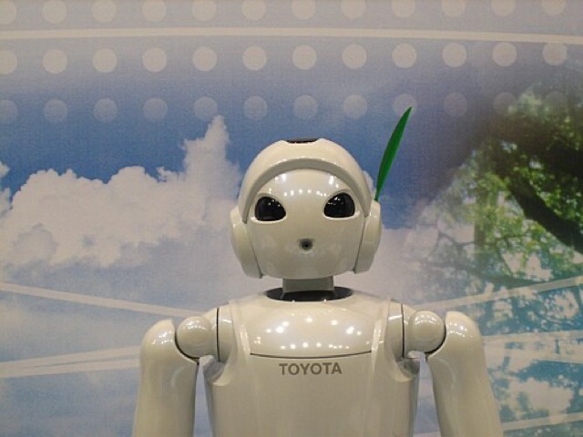 Toyota Partner Robot (violin-playing)